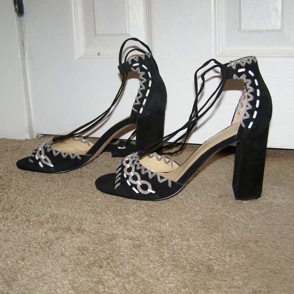 NEW Ivanka Trump Suede Ankle lace heels size 8-8.5 - Picture 8 of 13